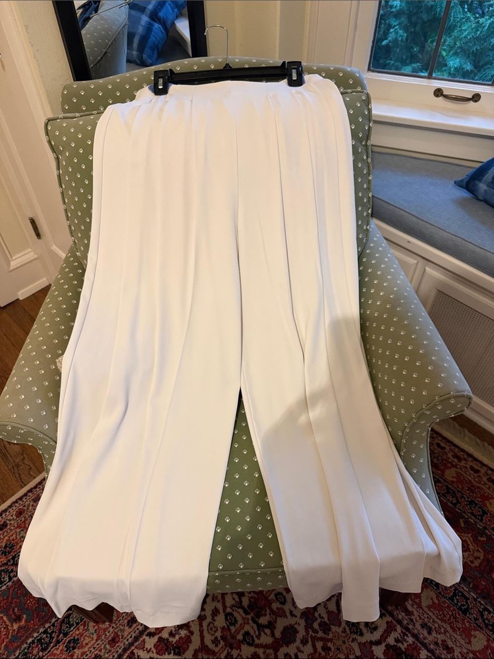 Ann Taylor White Wide-Leg Pleated Trousers